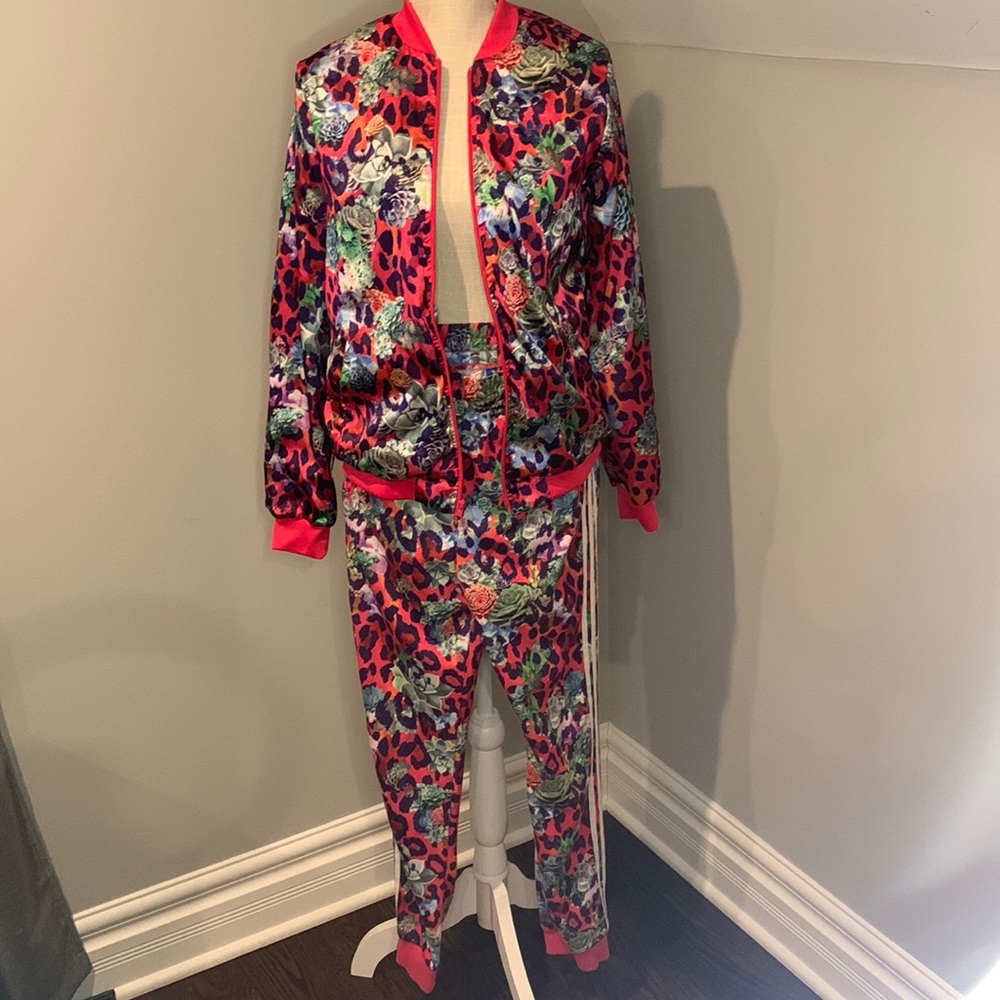 Kids Adidas outfit size 14 years old or XL kids size